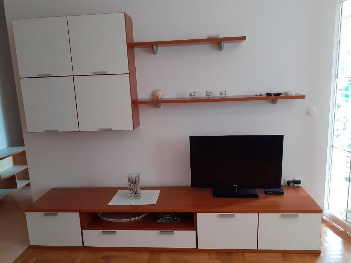 Apartment Conty On The Ground Floor مالينسكا المظهر الخارجي الصورة