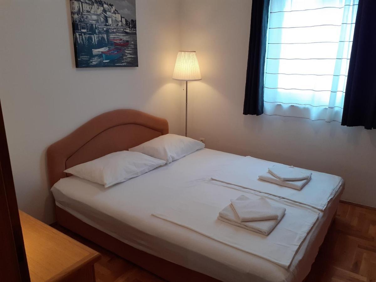 Apartment Conty On The Ground Floor مالينسكا المظهر الخارجي الصورة