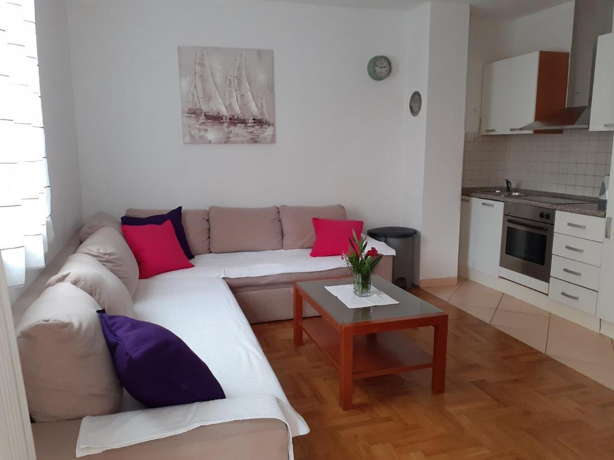 Apartment Conty On The Ground Floor مالينسكا المظهر الخارجي الصورة