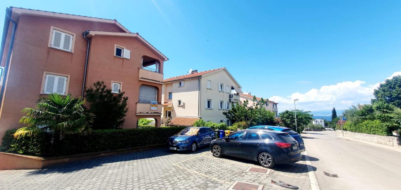 Apartment Conty On The Ground Floor مالينسكا المظهر الخارجي الصورة